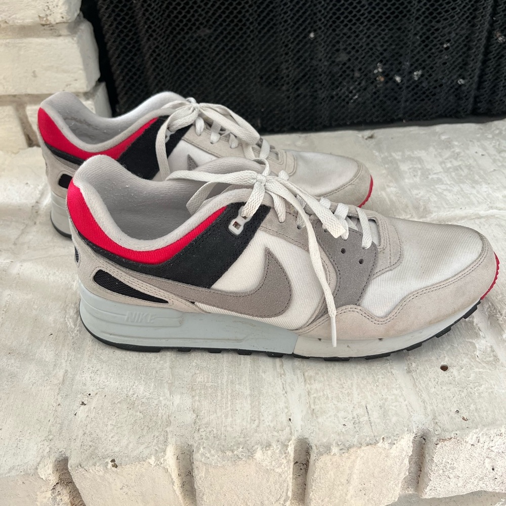 Nike Gray and Red Sneakers - Air Pegasus 89 size 10.5